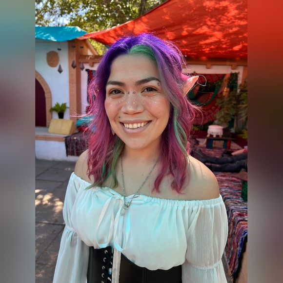 Meet your Posher, Lili - Picture 2 of 3